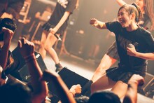 8月28日に行われた「ひめキュン祭 ～ 大江戸アイドロール！SPECIAL 其の参」でのひめキュンフルーツ缶のステージ。（撮影：西槙太一）