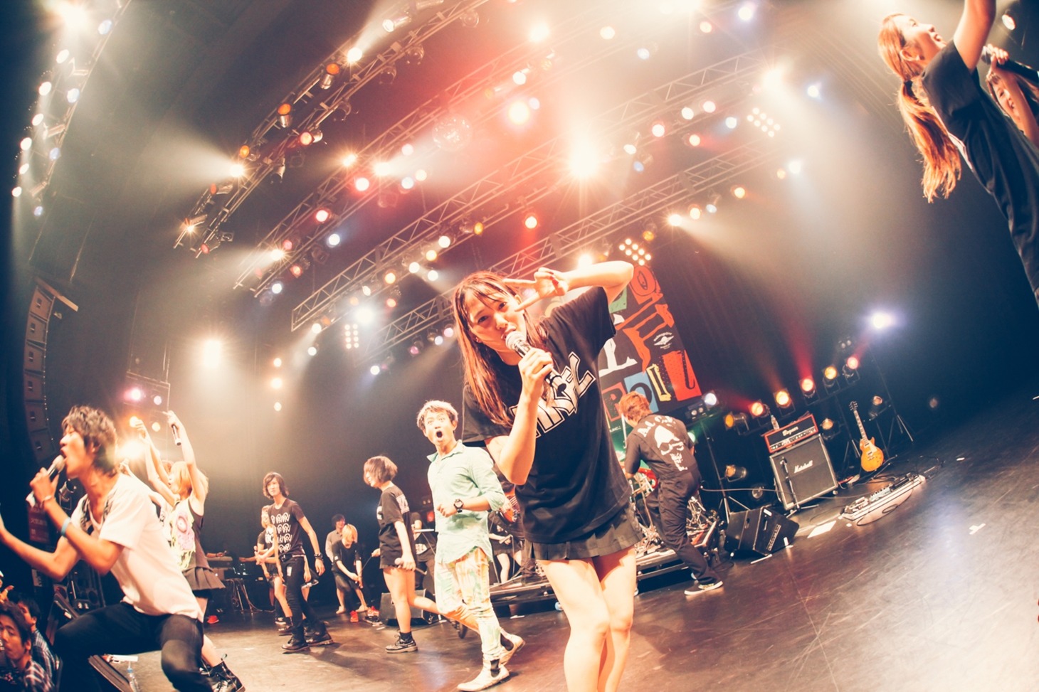 8月28日に行われた「ひめキュン祭 ～ 大江戸アイドロール！SPECIAL 其の参」でのひめキュンフルーツ缶のステージ。（撮影：西槙太一）