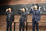 「ザ・モルツ」をゴクゴクと飲む3人。