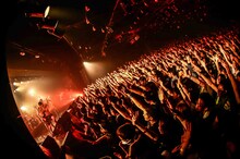 「FACT "KTHEAT" JAPAN TOUR 2015」東京・LIQUIDROOM公演の様子。（Photo by SHINGO TAMAI）