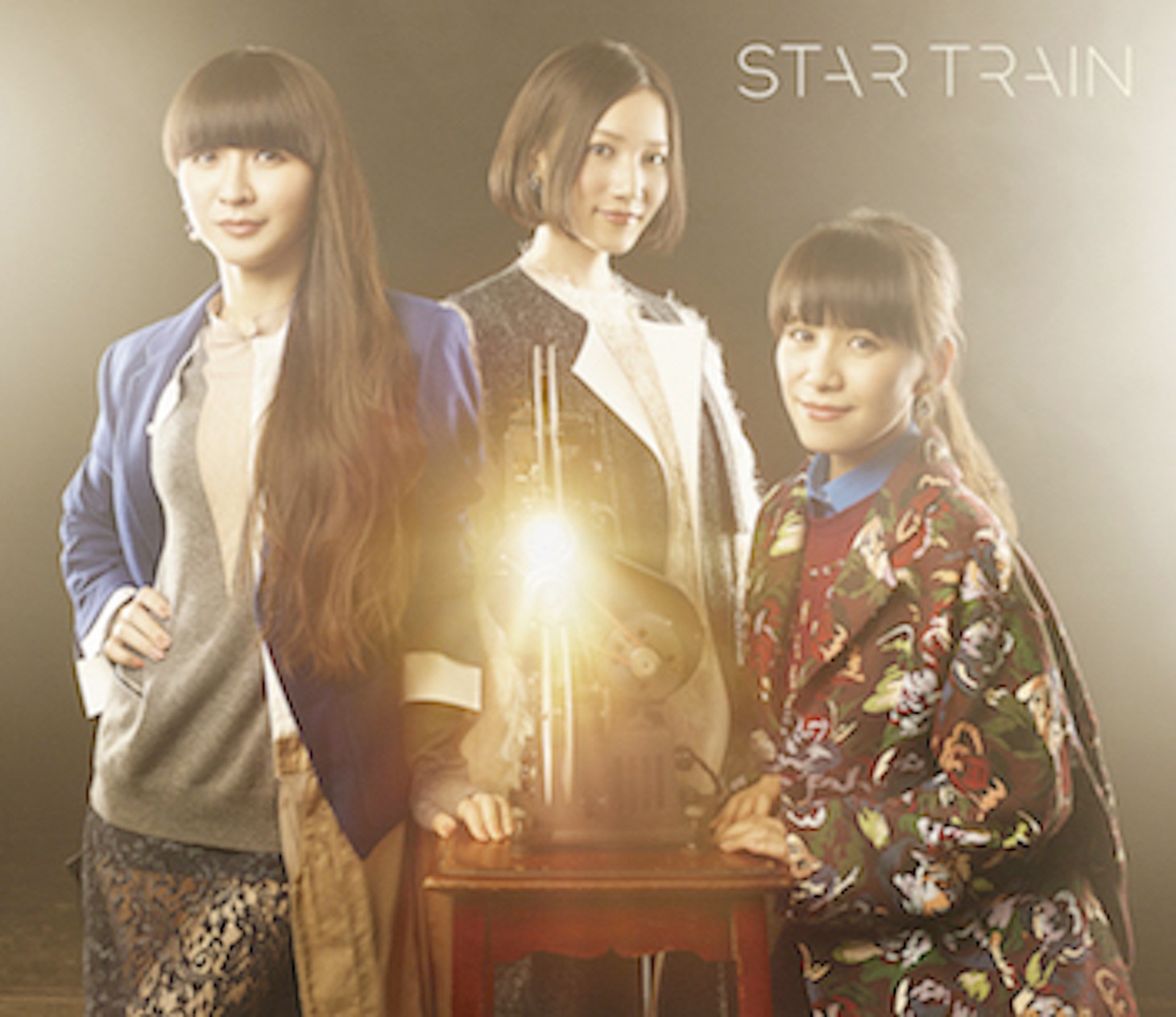 Perfume「STAR TRAIN」初回限定盤ジャケット