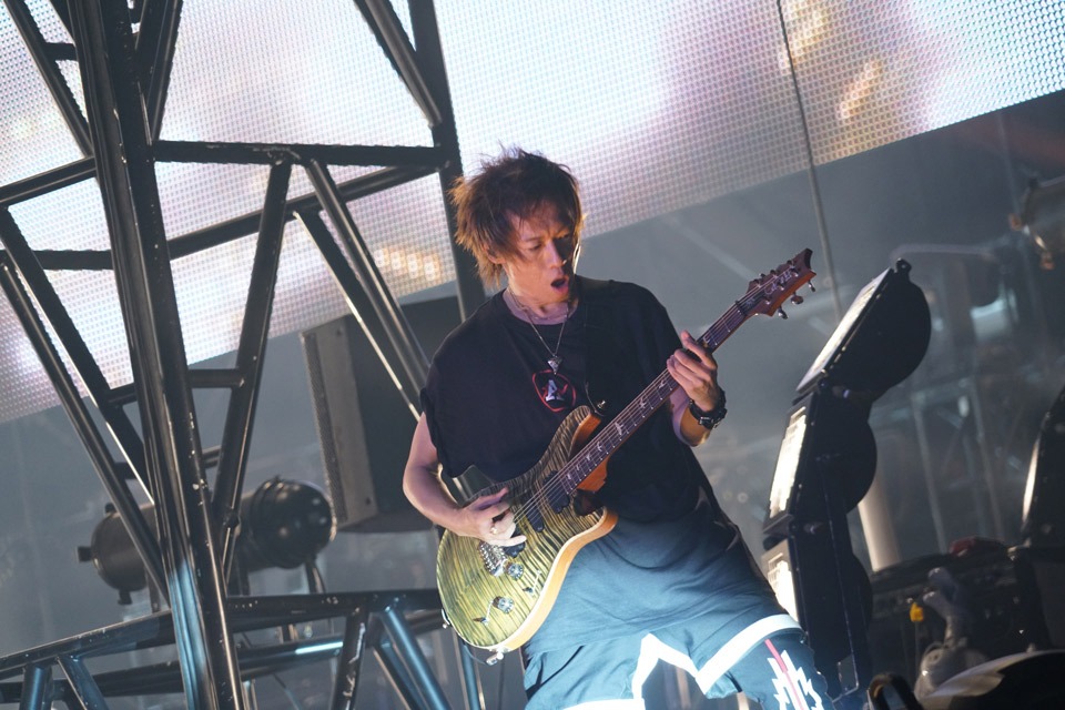 克哉（G / UVERworld）（写真提供：ソニー・ミュージックレコーズ）