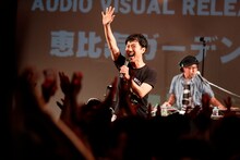 藤井隆「NEW ALBUM“Coffee Bar Cowboy”release tour FINAL＠代官山UNIT」の様子。（撮影：高橋良美）