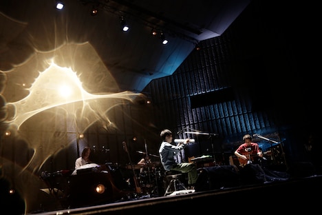 キセル「野音でキセル 2015」の様子。（撮影：三浦知也）