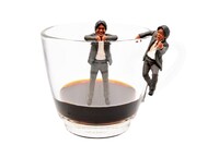 コーヒーカップの松崎しげる