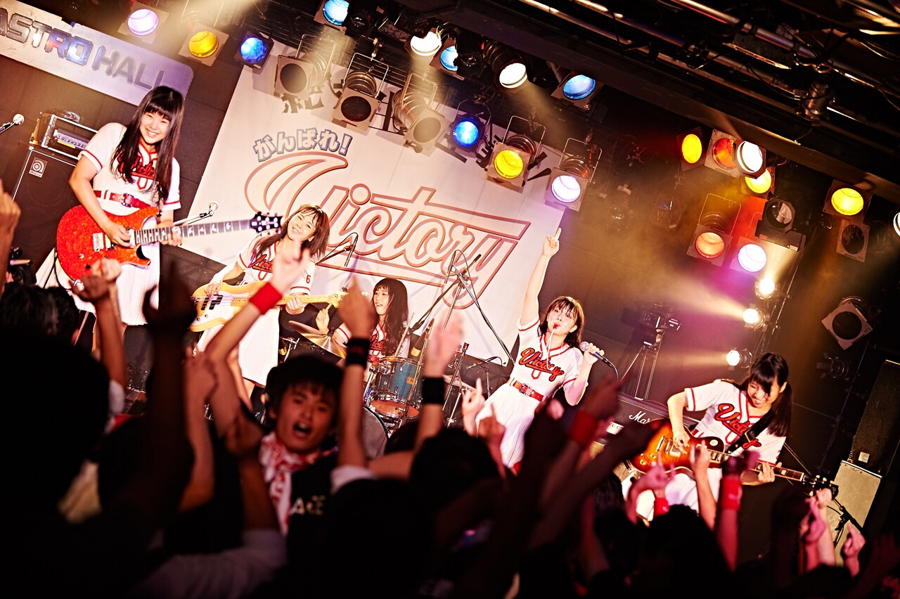 「がんばれ！Victory LIVE 四回の表『晩夏の首位攻防最終戦 前夜祭』」の様子。（提供：ポニーキャニオン）