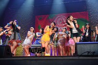 iDOL Streetコラボライブの様子。