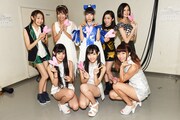 晏美蘭、@JAM ALL STARSによる記念撮影の様子。