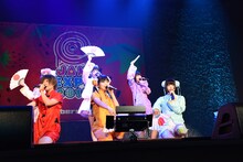 ゆるめるモ！によるライブの様子。