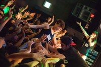 人気画像2位は「BiSH、初ワンマンツアーの完売受けて追加公演」より、東京・WWWで開催された「BiSHフェス」の様子。（撮影：外林健太）