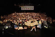 Little Glee Monster「Little Glee Monster LIVE TOUR 2015 ～リトグリ、秋のガオッとオールJAPAN!!～」初日公演の様子。（写真提供：ソニー・ミュージックレコーズ）