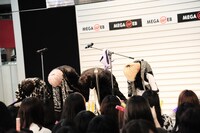 「カスタマイZ 全国行脚 絆のぶっちぎりツアー秋!!!!“凱旋×Crusher”」初日公演の様子。（撮影：岡本麻衣）