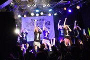 「PiiiiiiiN“愛ある青春ROCK NIGHT!”JAPAN TOUR 2015」名古屋公演の様子。
