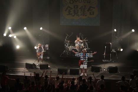 9月5日公演よりMONGOL800。 （写真提供：HIGH WAVE）