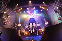 ぷちぱすぽ☆1stフリーワンマンライブ「アイドルはスポーツだ！」の様子。