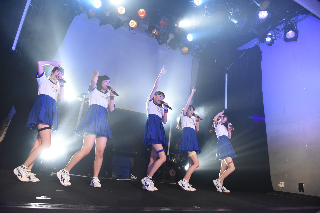 ぷちぱすぽ☆1stフリーワンマンライブ「アイドルはスポーツだ！」の様子。