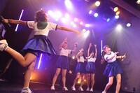 ぷちぱすぽ☆1stフリーワンマンライブ「アイドルはスポーツだ！」の様子。