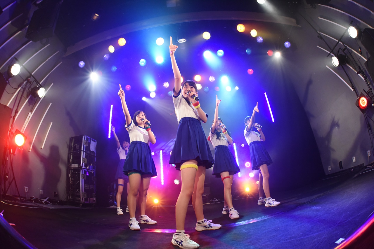 ぷちぱすぽ☆1stフリーワンマンライブ「アイドルはスポーツだ！」の様子。
