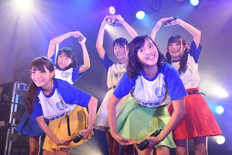 ぷちぱすぽ☆1stフリーワンマンライブ「アイドルはスポーツだ！」の様子。