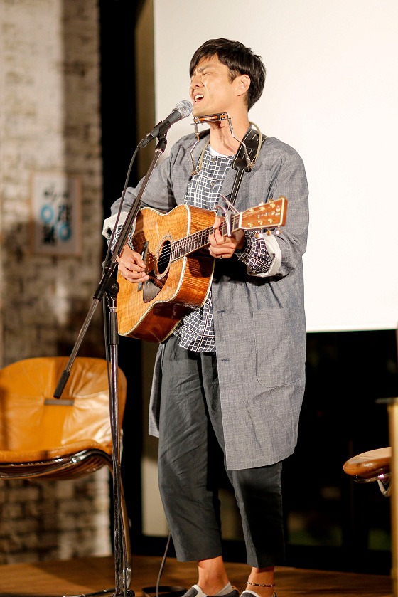 森山直太朗（写真提供：EMI Records）