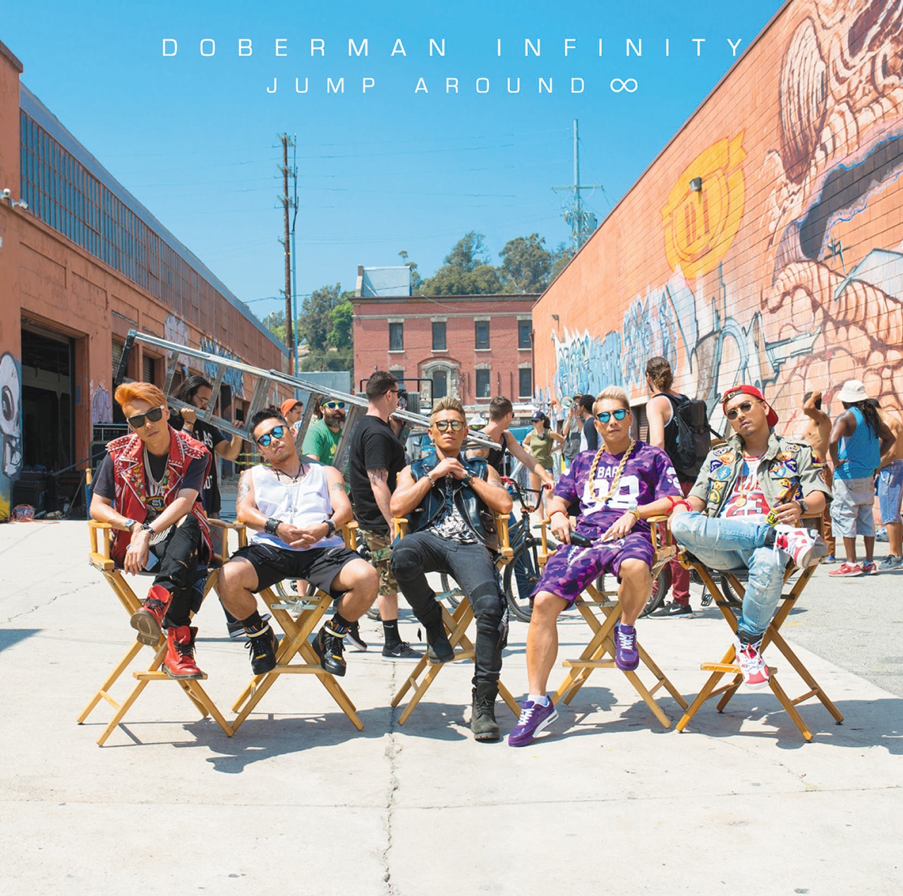 DOBERMAN INFINITY「JUMP AROUND ∞」通常盤ジャケット
