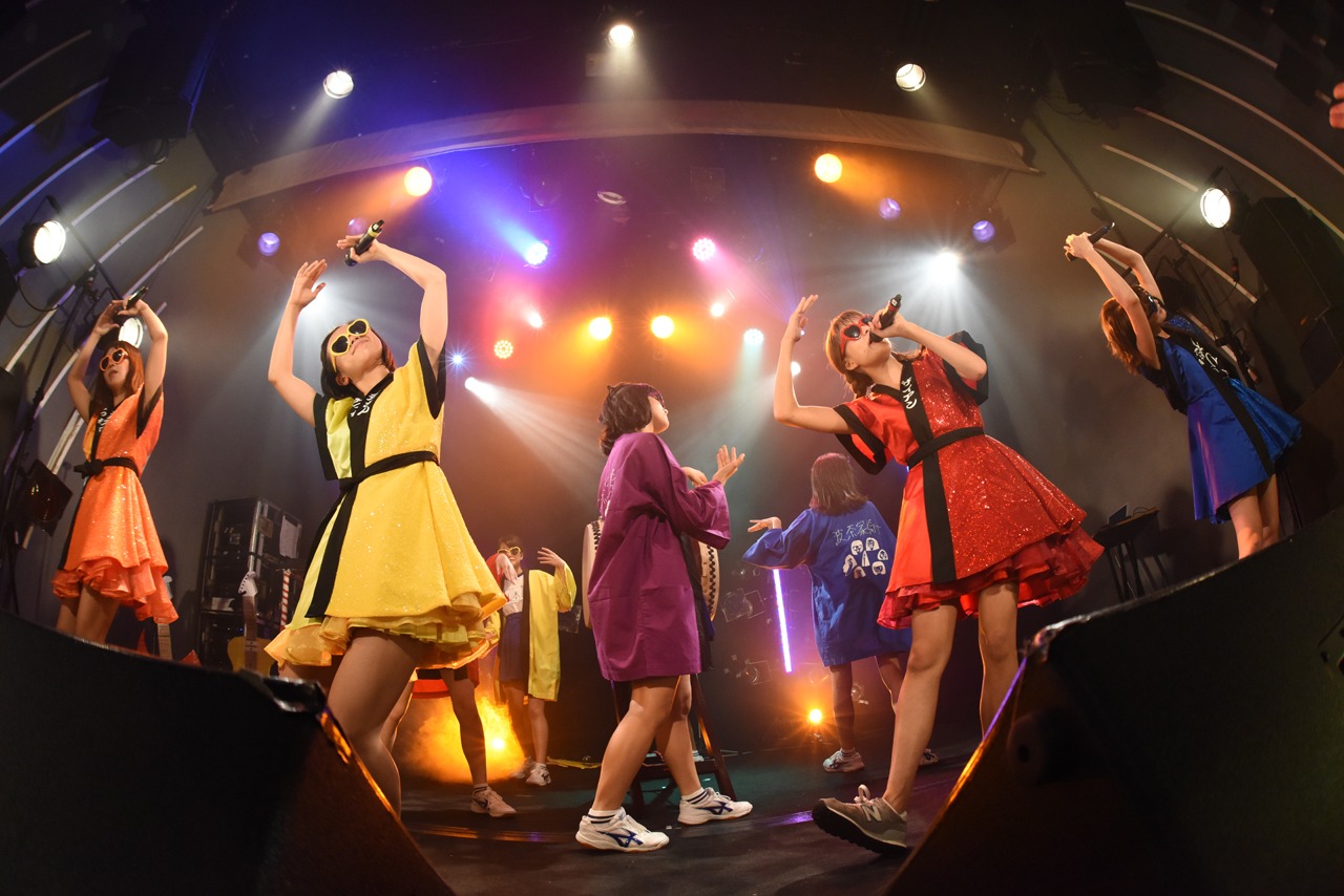 「はっちゃけ祭り～まだまだ夏は終わらない!!～」の様子。