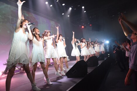 「LinQuest～やがて伝説へ…」発売記念イベントの様子。