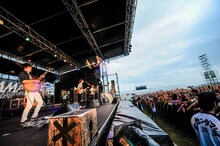 フレデリックのライブの様子。（撮影：米田真也）