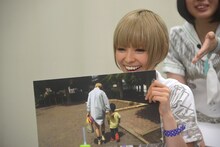 セルフプロデュース企画「最上もがのもがあさんといっしょ」での男の子との触れ合いを紹介したもがあさん。