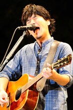 秦基博（撮影：山本佳代子）