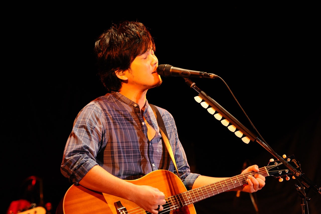 秦基博（撮影：山本佳代子）