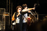 左からレキシ、秦基博。（撮影：山本佳代子）