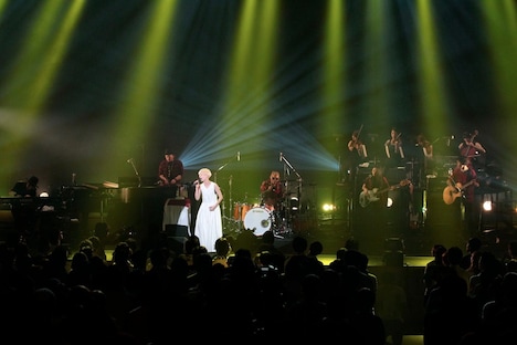 木村カエラ「GO! SHOW TIME」アンコールの様子。（撮影：小境勝巳）