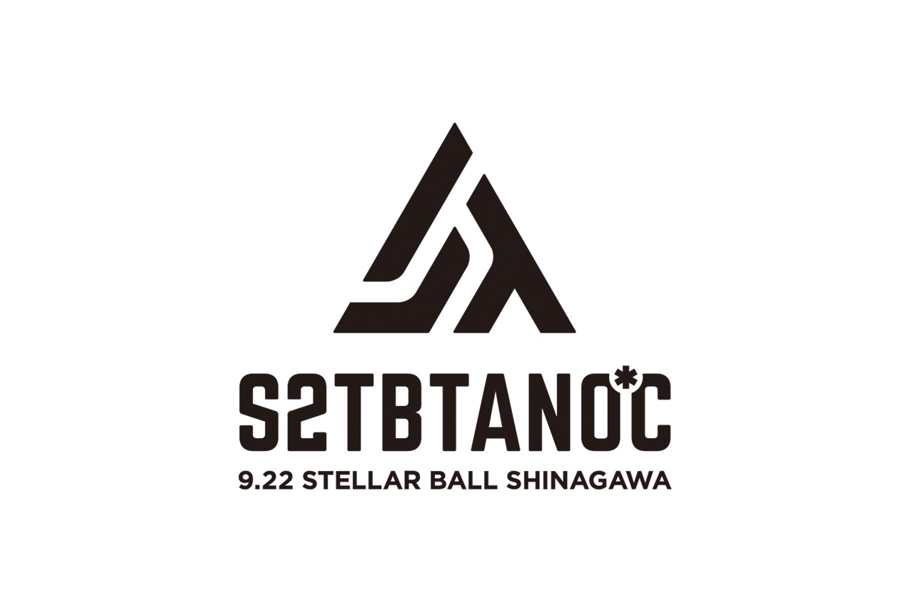 「S2TBTANO*C」ロゴ
