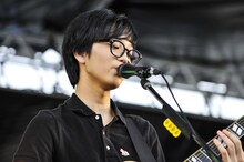 シンリズムのライブの様子。（撮影：米田真也）