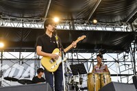 シンリズムのライブの様子。（撮影：米田真也）