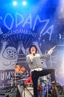 熱湯CM「フラカン12.19日本武道館」の様子。（撮影：渡邉一生）