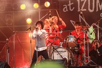 熱湯CM「フラカン12.19日本武道館」の様子。（撮影：渡邉一生）