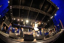 SCOOBIE DOのライブの様子。（撮影：渡邉一生）