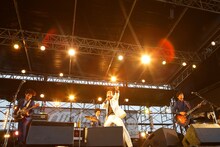 SCOOBIE DOのライブの様子。（撮影：渡邉一生）