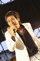 SCOOBIE DOのライブの様子。（撮影：渡邉一生）