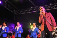 赤犬のライブの様子。（撮影：河上良）