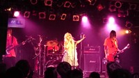 六弦アリスのワンマンライブ「Secret Twilight Theater」の様子。（提供：ツクルノモリ）