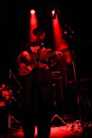 HSU（B）（撮影：SHUN KOMIYAMA）