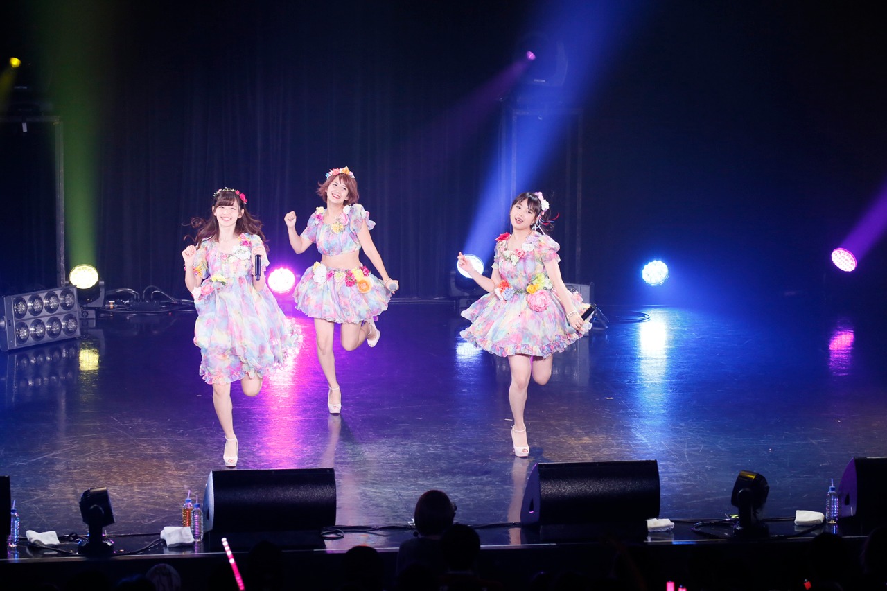 「℃-ute Cutie Circuit 2015 ～9月10日は℃-uteの日～」の様子。（写真提供：アップフロントエージェンシー）
