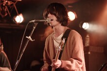 橋本薫（Vo, G / Helsinki Lambda Club）（撮影：児玉駿介）