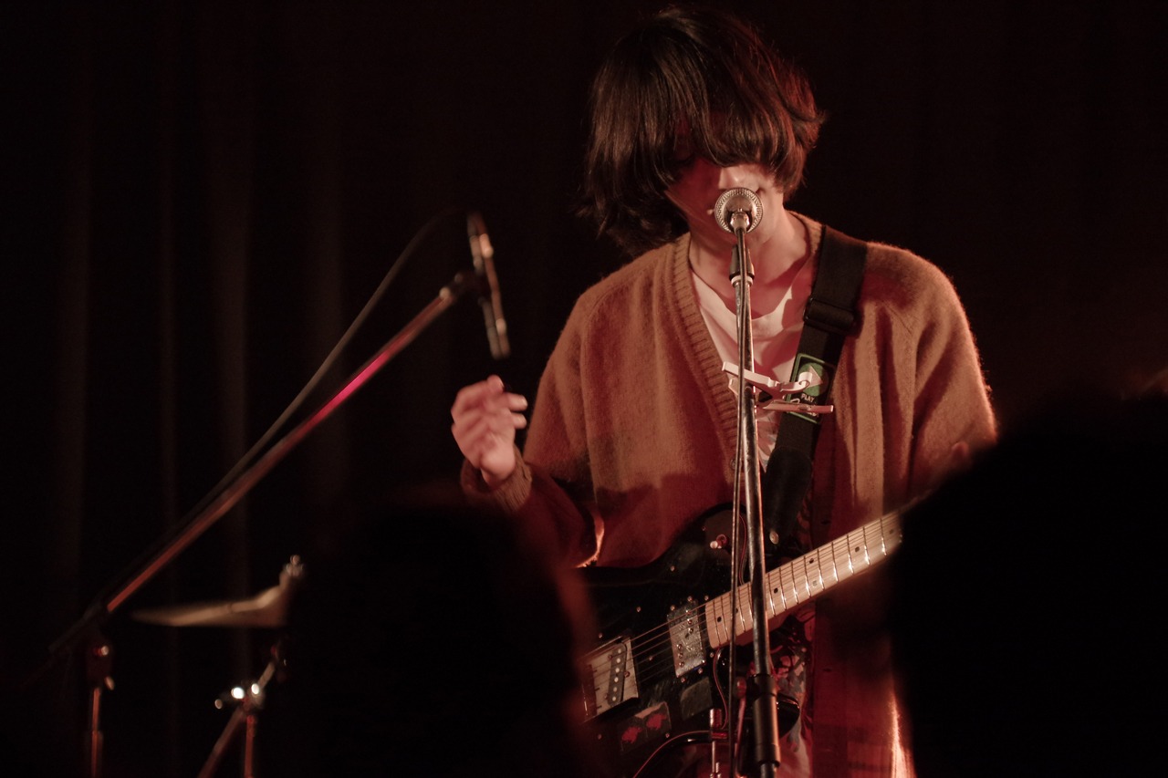 橋本薫（Vo, G / Helsinki Lambda Club）（撮影：児玉駿介）