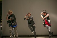 左からカイ、コーイチ、ユーキ。（撮影：米山三郎［SignaL］）