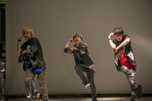 左からカイ、コーイチ、ユーキ。（撮影：米山三郎［SignaL］）