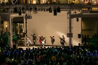 超特急のミニライブの様子。（撮影：米山三郎［SignaL］）